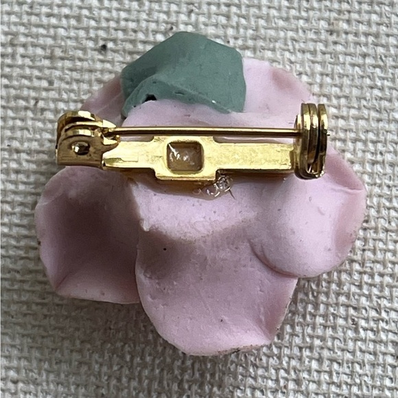 Pink Rose Shaped Brooch - Picture 2 of 3
